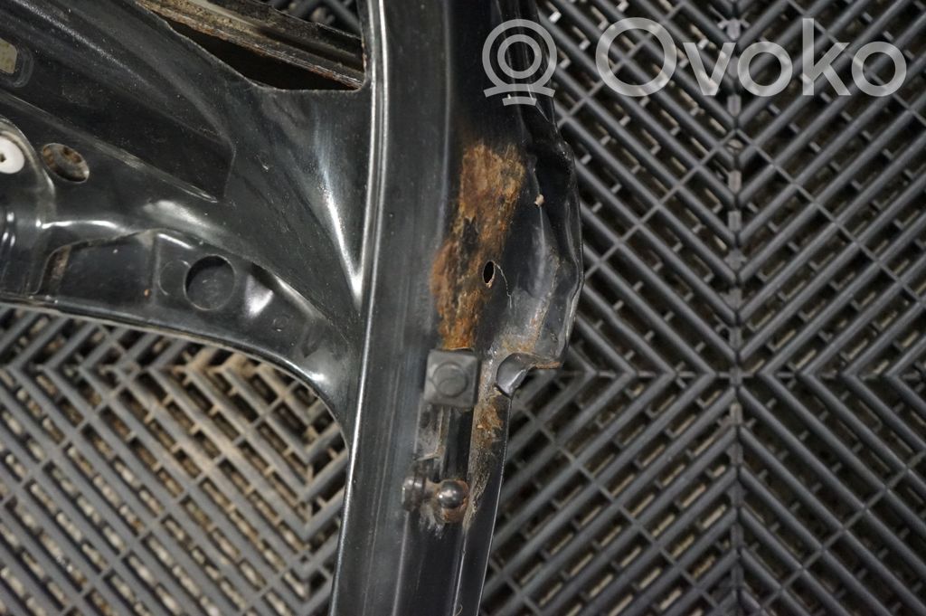 Tailgate/trunk/boot lid (7)