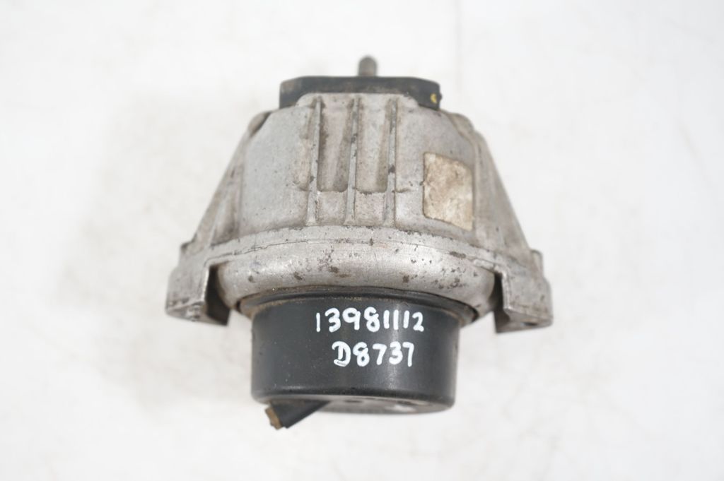 Engine mount bracket (8)