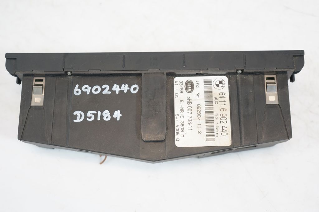 Climate control unit (9)