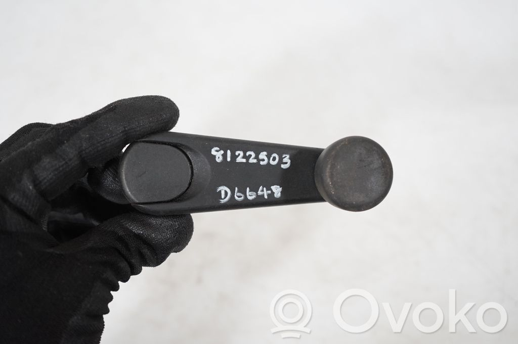 Rear door window winding handle (6)