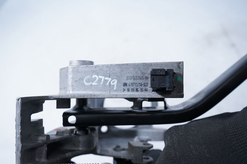 Pedal assembly (7)