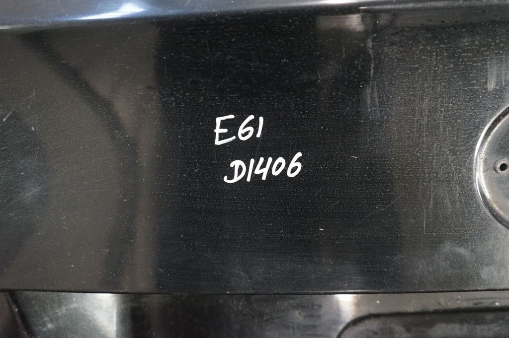 Tailgate/trunk/boot lid (11)