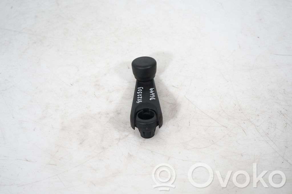 Rear door window winding handle (4)