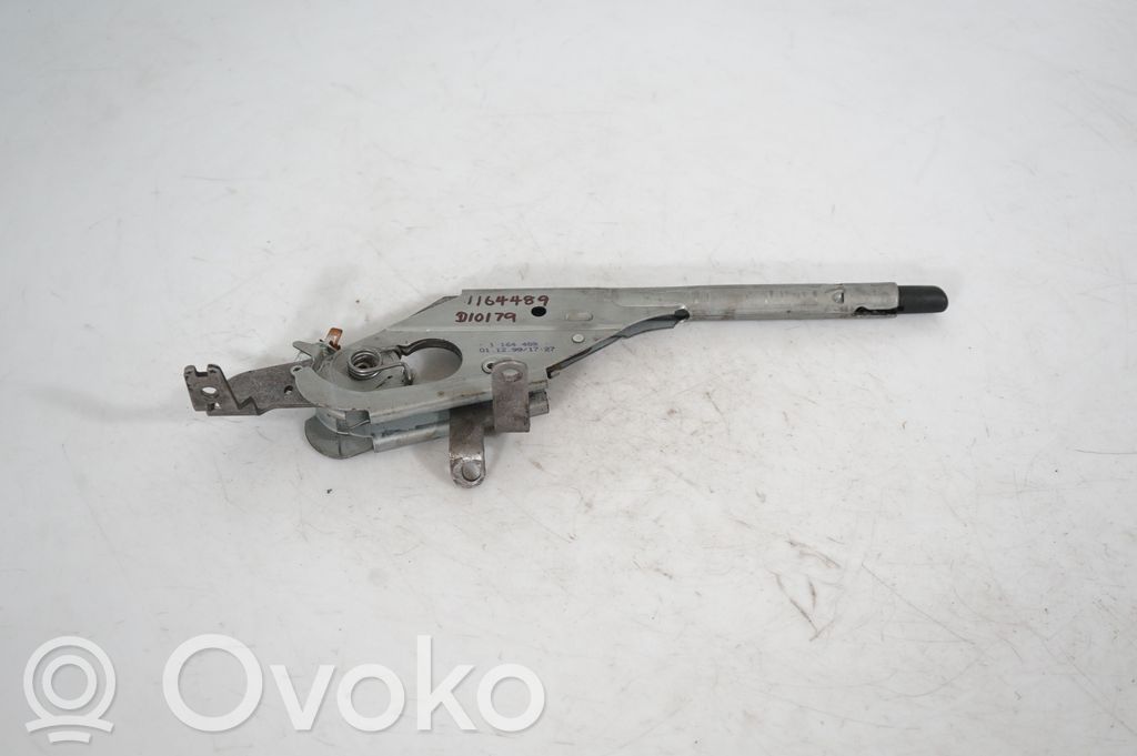 Handbrake/parking brake lever assembly