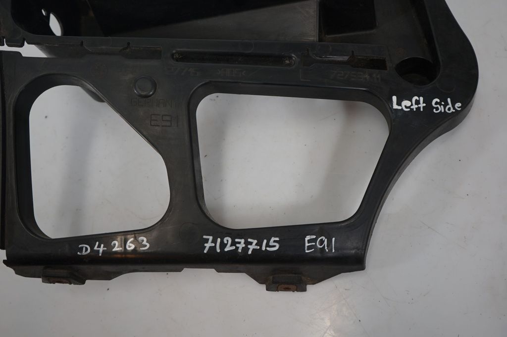 Rear bumper mounting bracket (8)