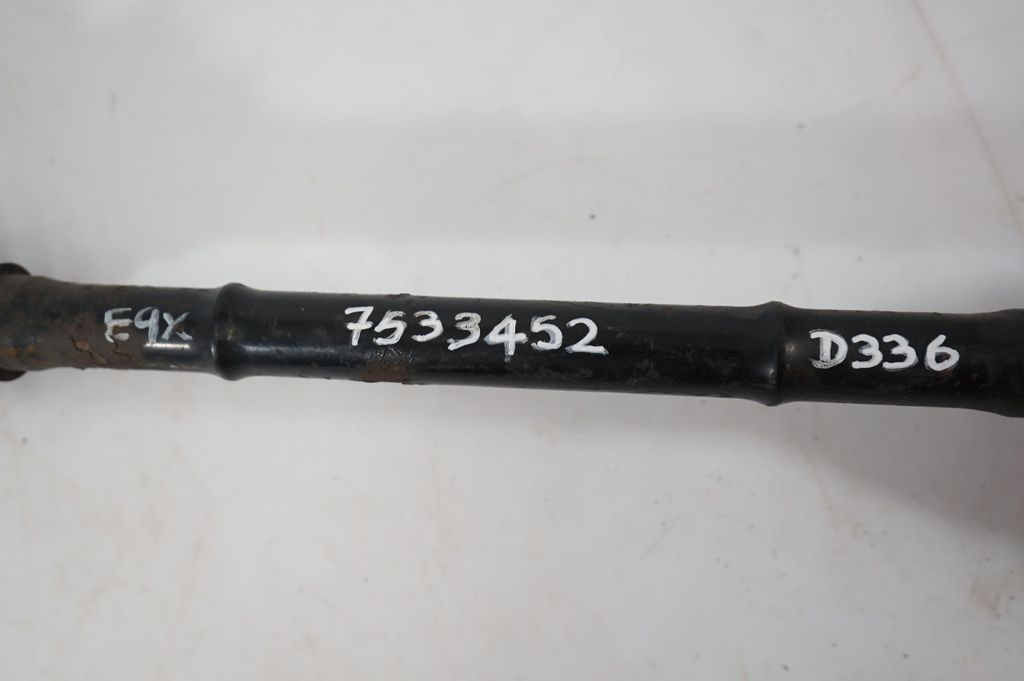 Rear driveshaft (7)