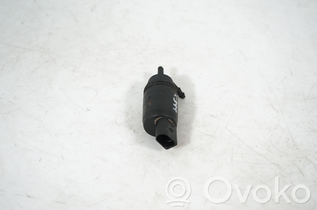 Windscreen/windshield washer pump (6)