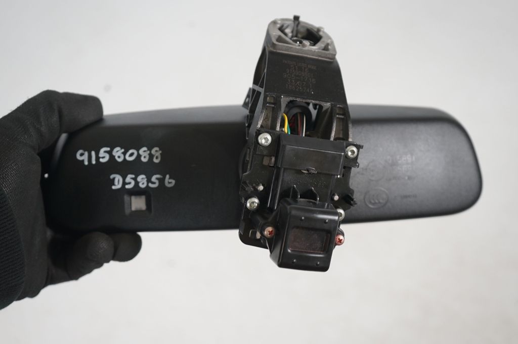 Rear view mirror (interior) (8)