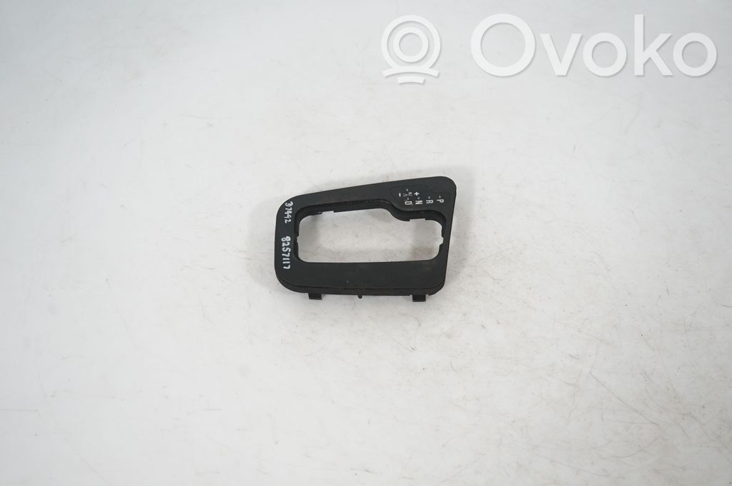Gear shifter surround trim plastic (2)