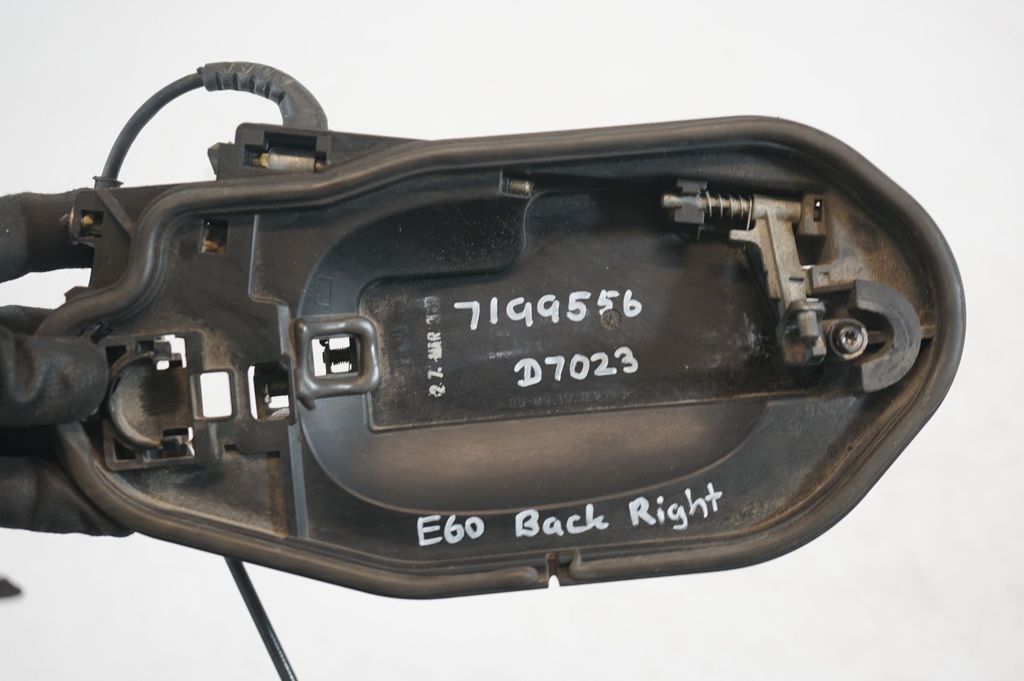 Front door exterior handle (7)