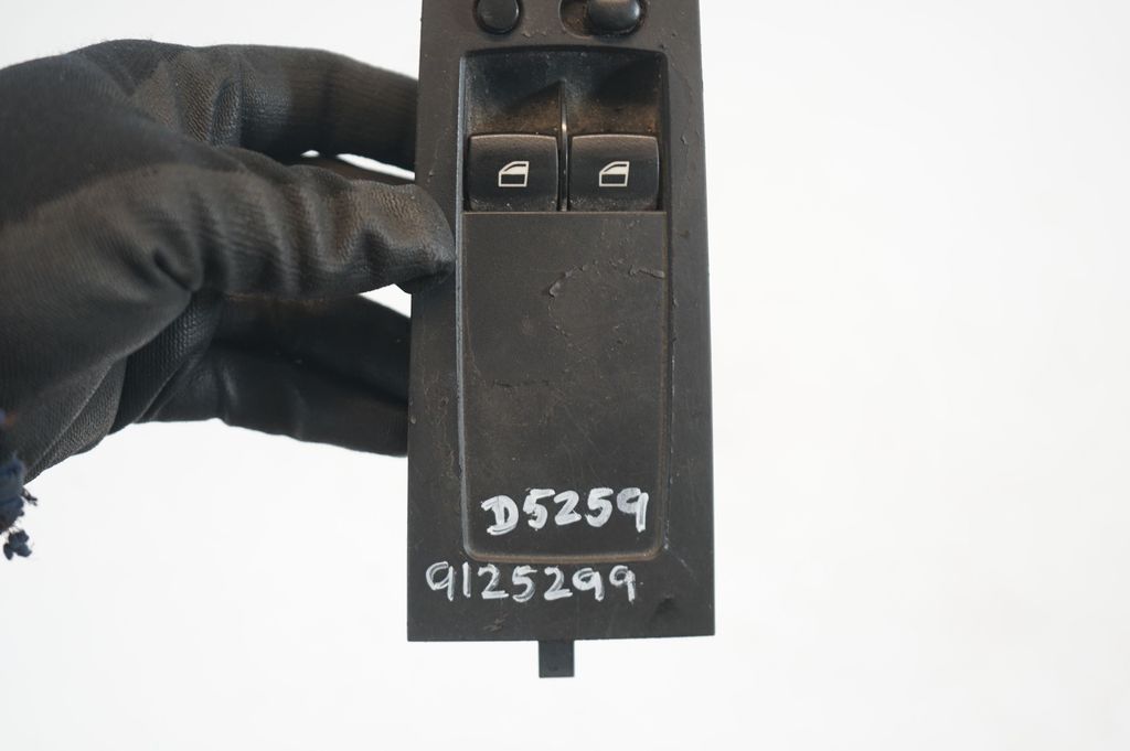 Engine bonnet/hood (8)