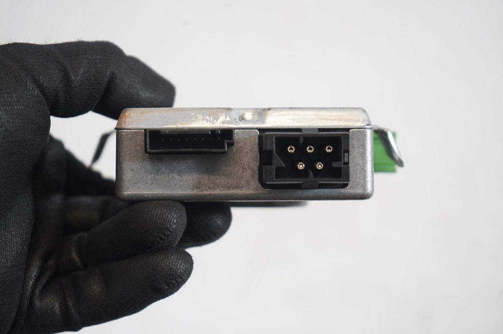 Door control unit/module (8)