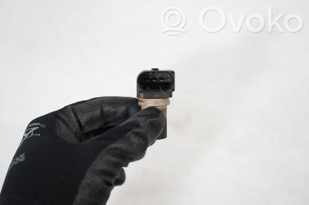 Camshaft position sensor (6)