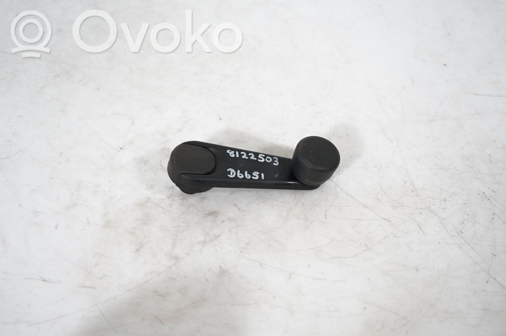 Rear door window winding handle