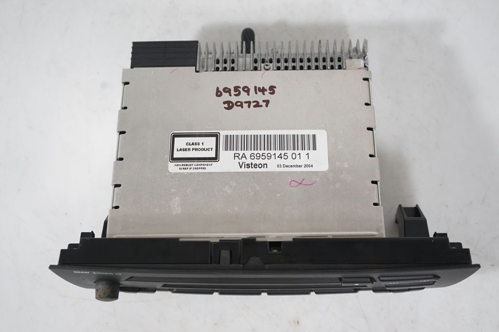 Radio/CD/DVD/GPS head unit (9)