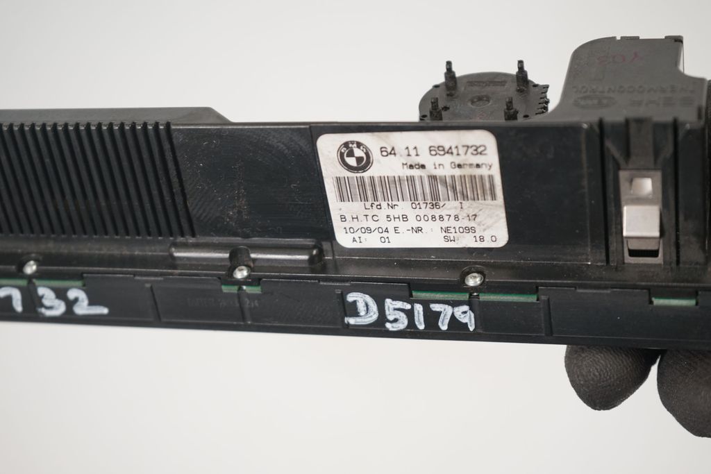 Climate control unit (7)