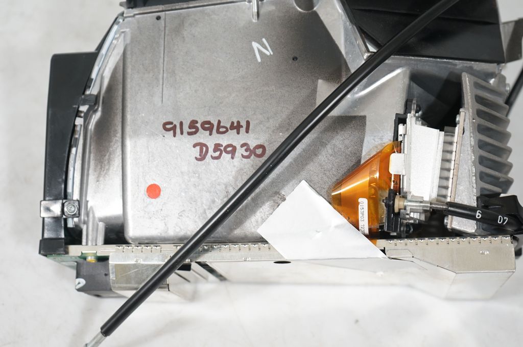 Head up display screen (9)