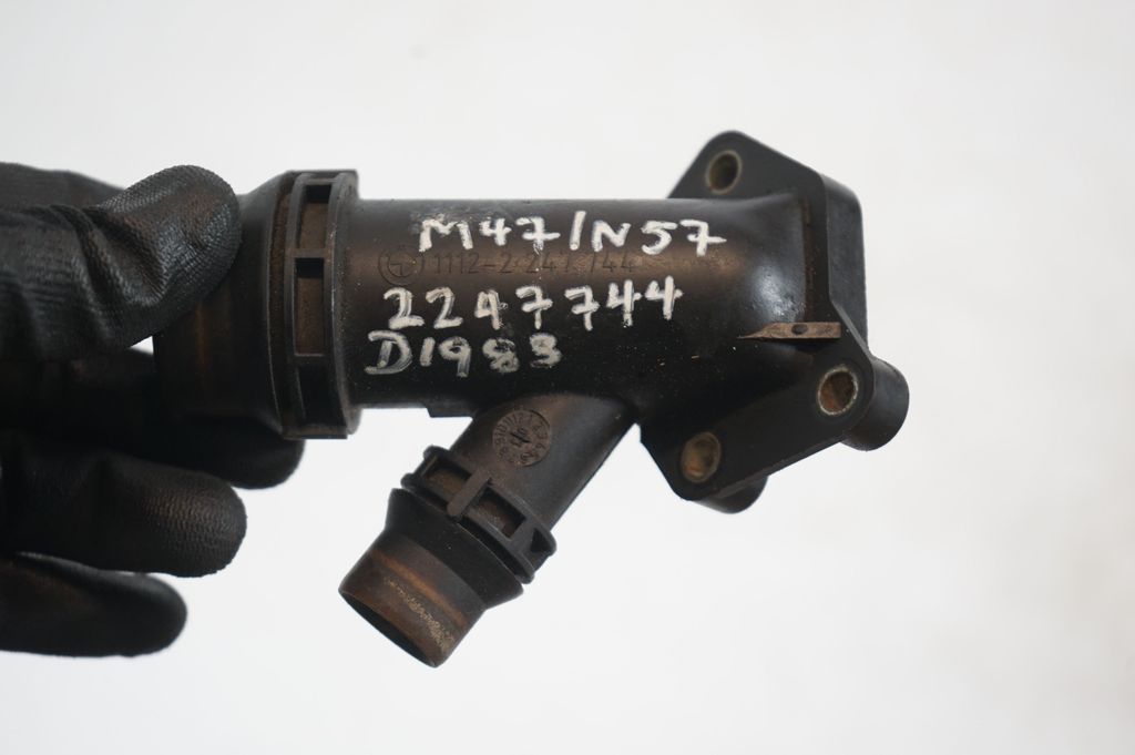 Engine coolant pipe/hose (8)