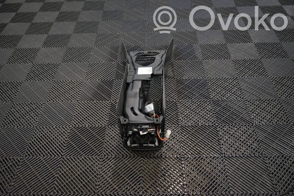 Center console (5)