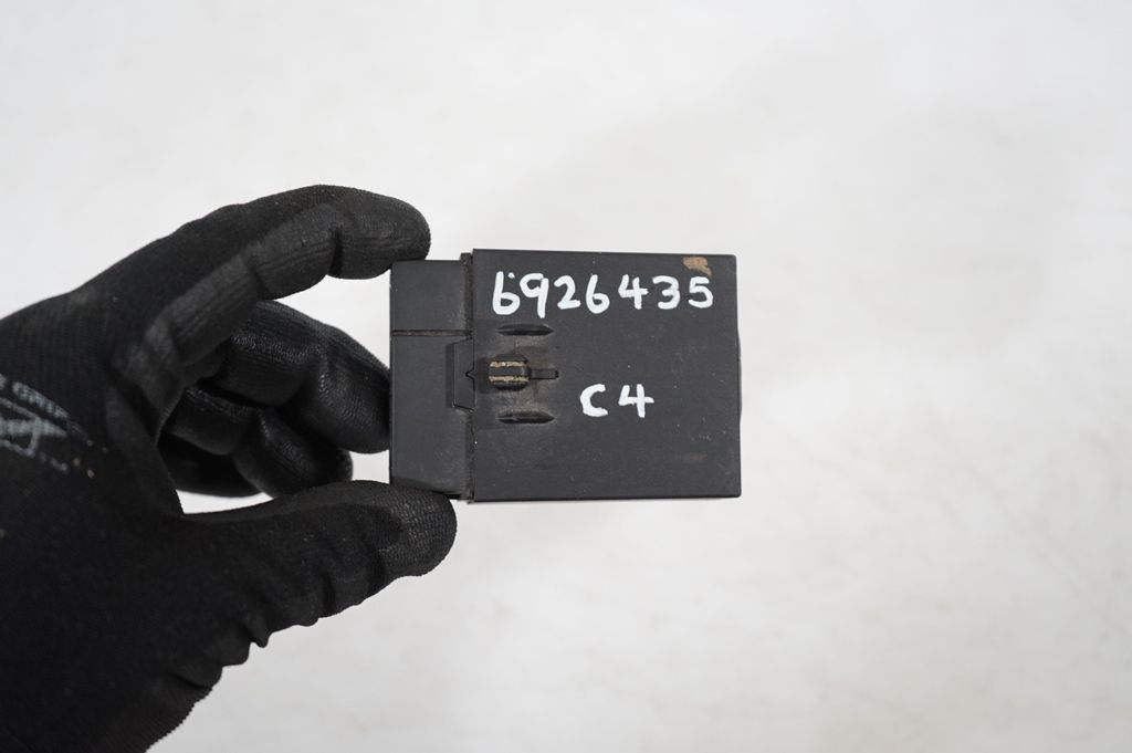 Seat control module (8)