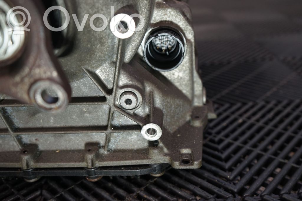 Automatic gearbox (13)