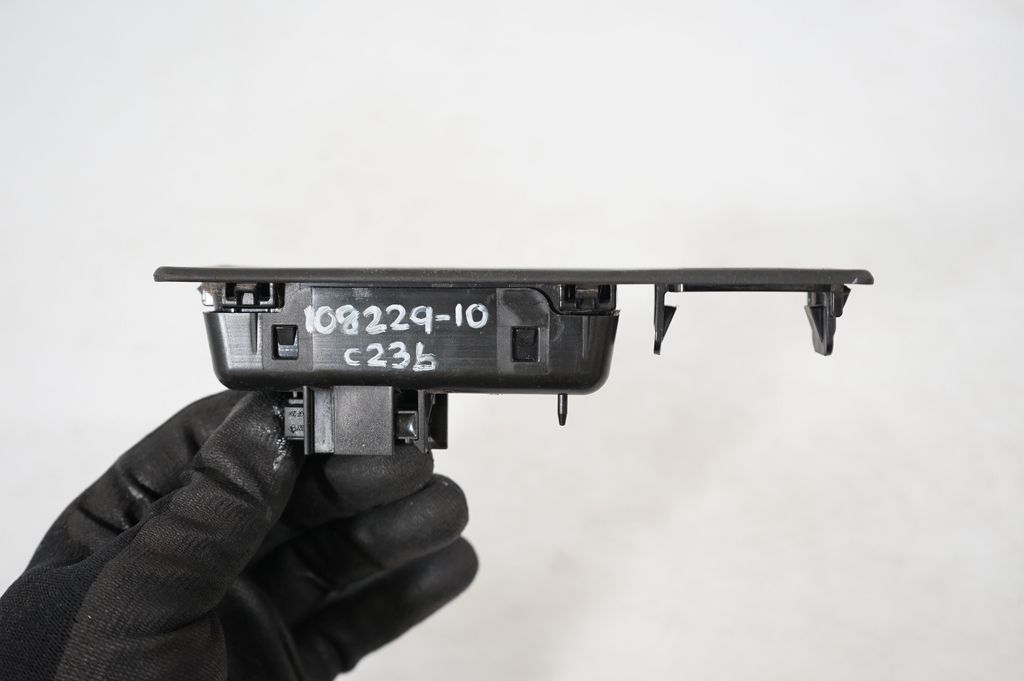 Dashboard lower bottom trim panel (8)