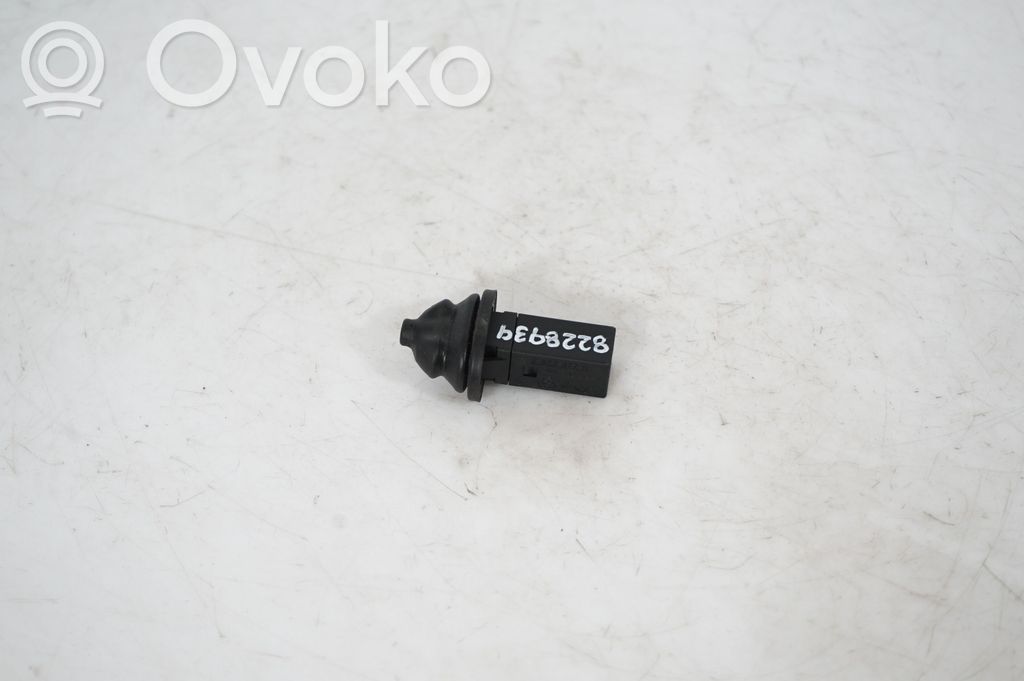 Fuel tank cap lock (3)