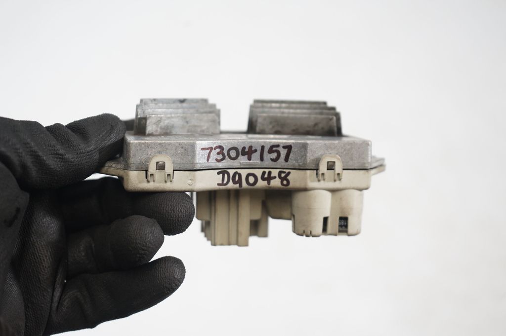 Heater blower motor/fan resistor (8)