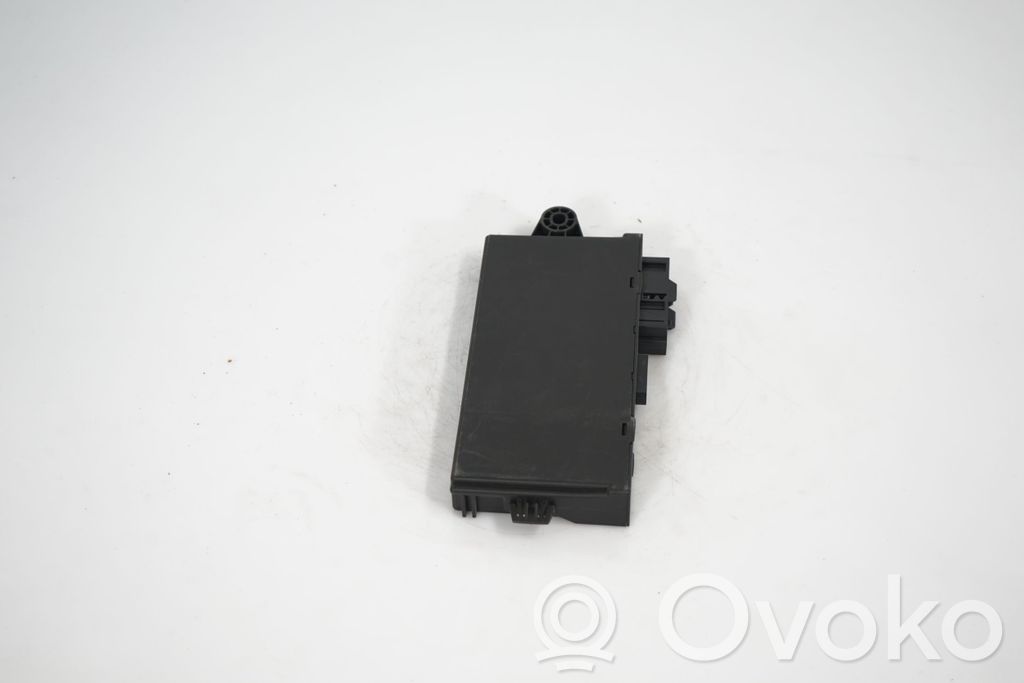 Comfort/convenience module (5)