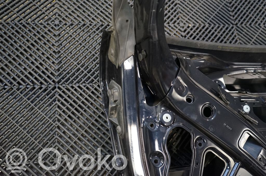 Tailgate/trunk/boot lid (6)