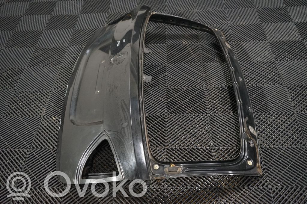Tailgate/trunk/boot lid (2)