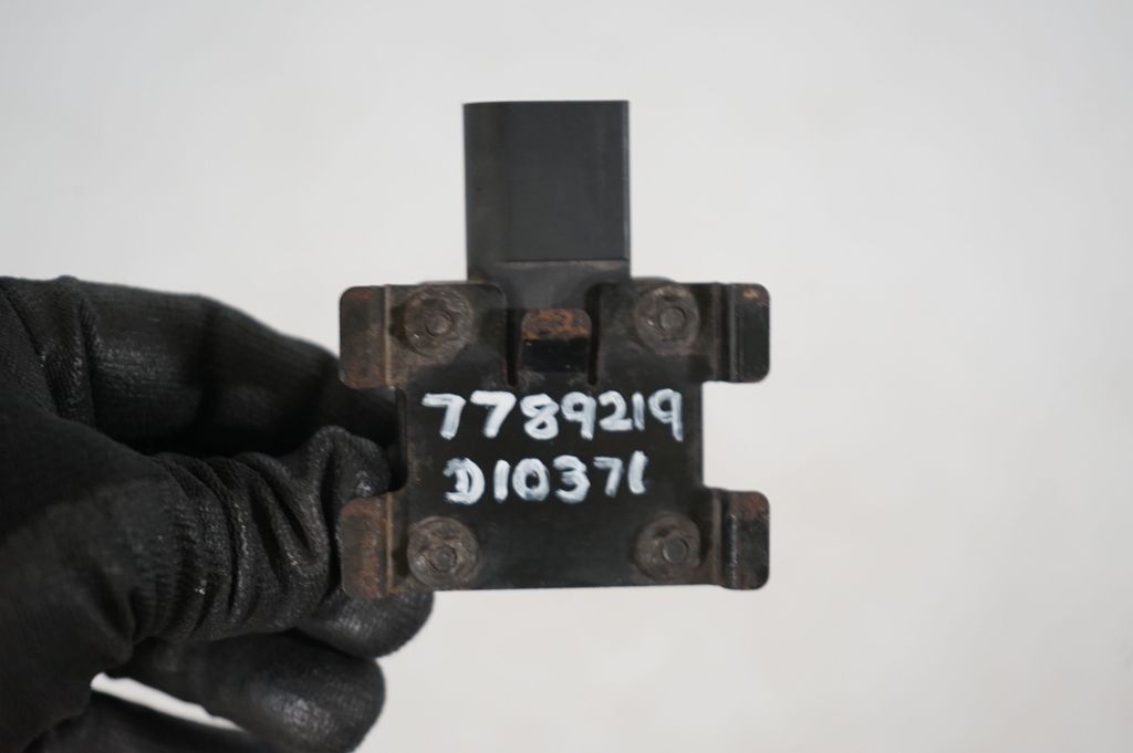 Exhaust gas pressure sensor (8)