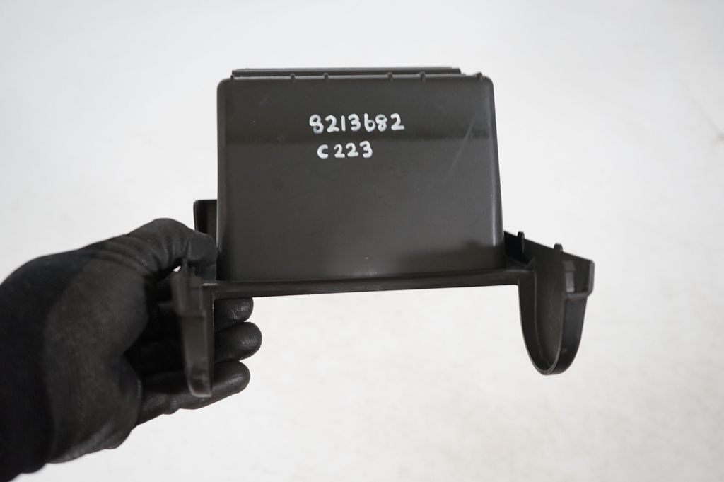 Other center console (tunnel) element (8)