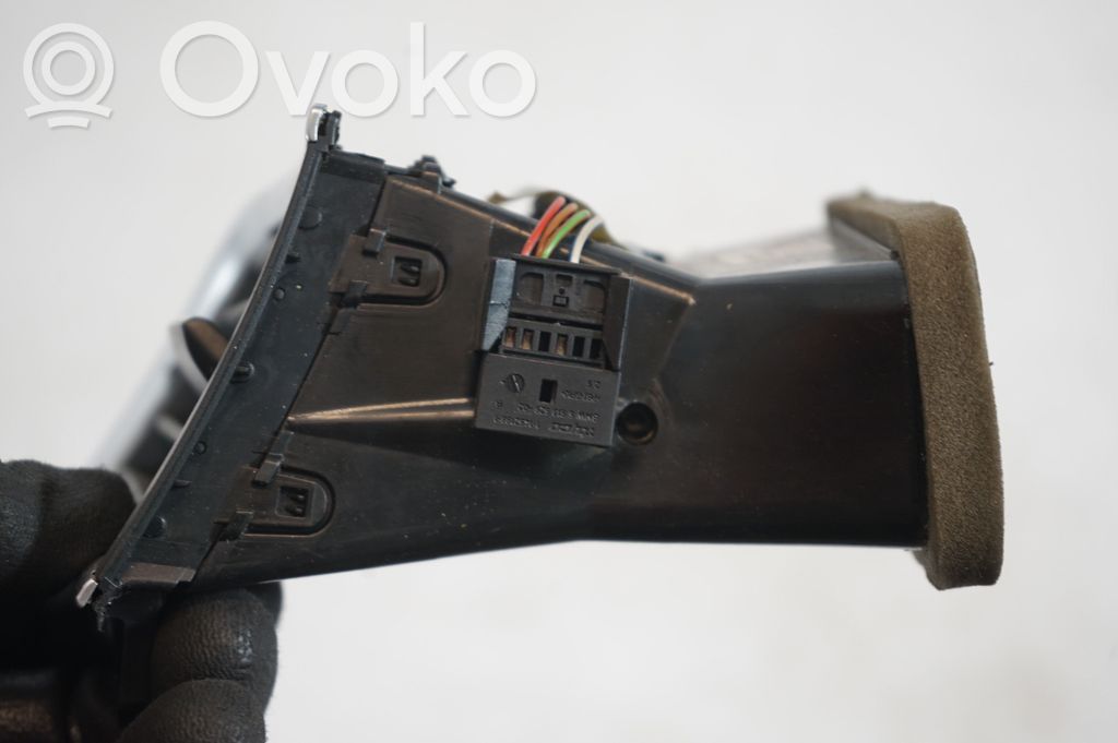 Dash center air vent grill (7)