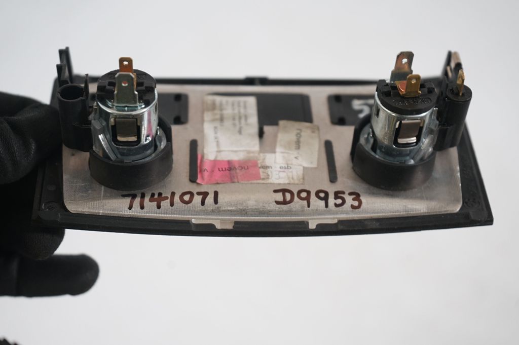 Cigarette lighter trim rear (8)