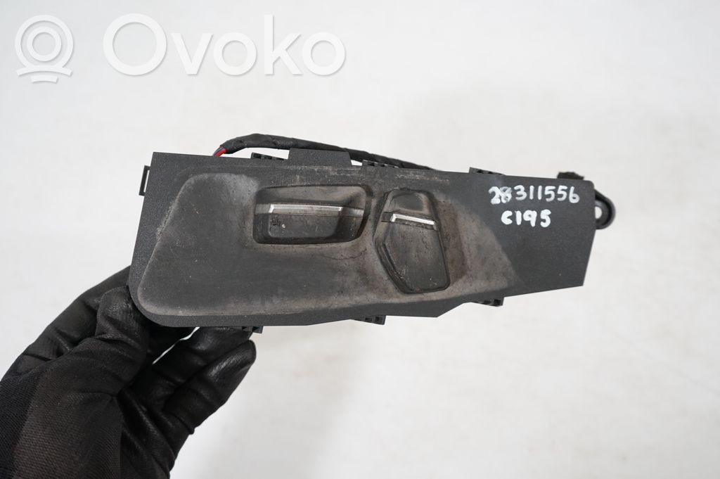 Seat control switch (8)