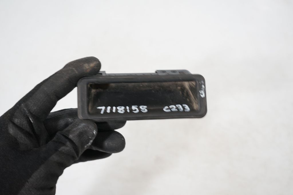 Tailgate/trunk/boot exterior handle (8)