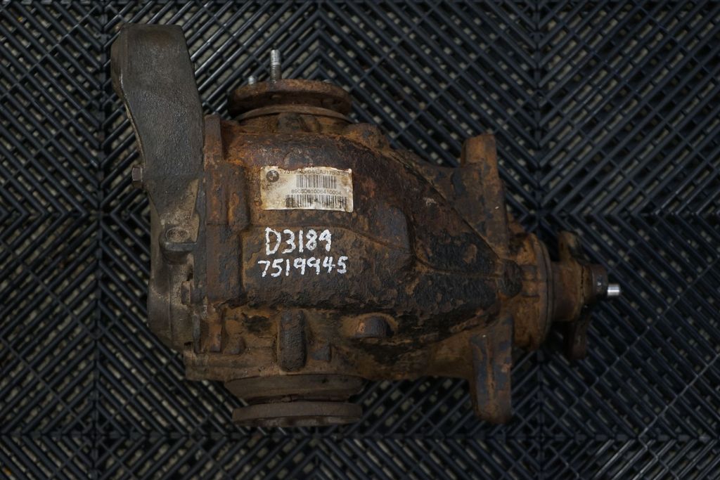 Rear differential (6)