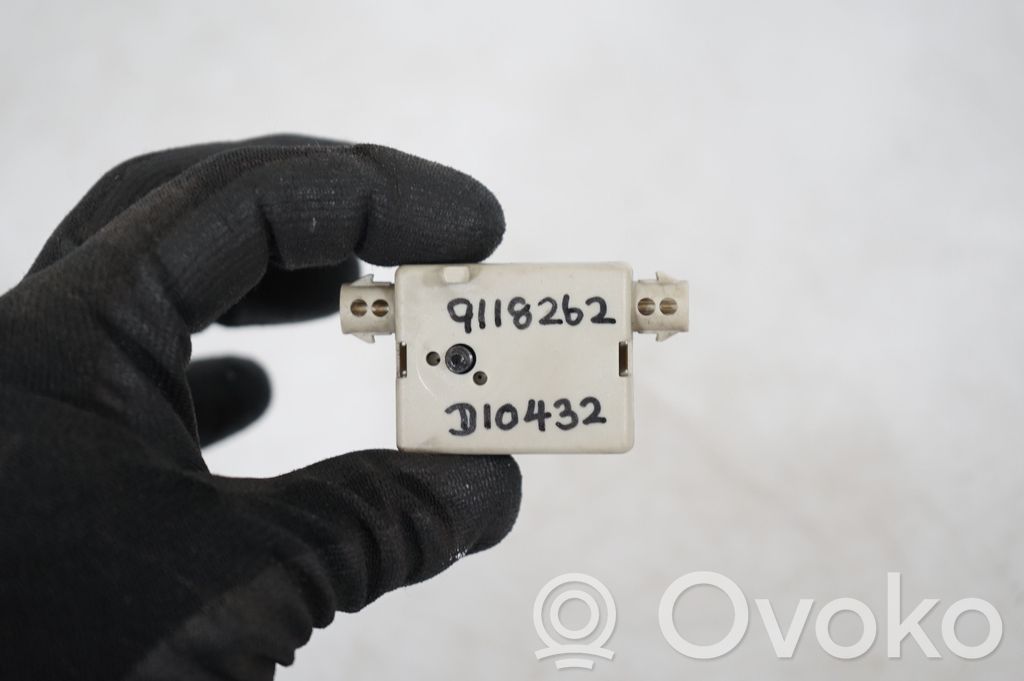 Aerial antenna amplifier (10)