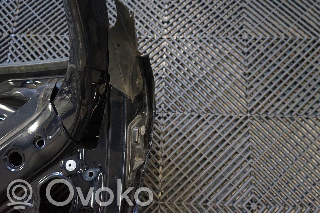 Tailgate/trunk/boot lid (7)