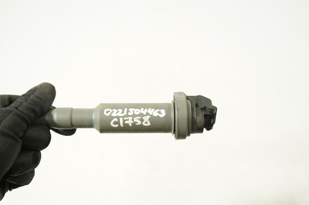 High voltage ignition coil (7)