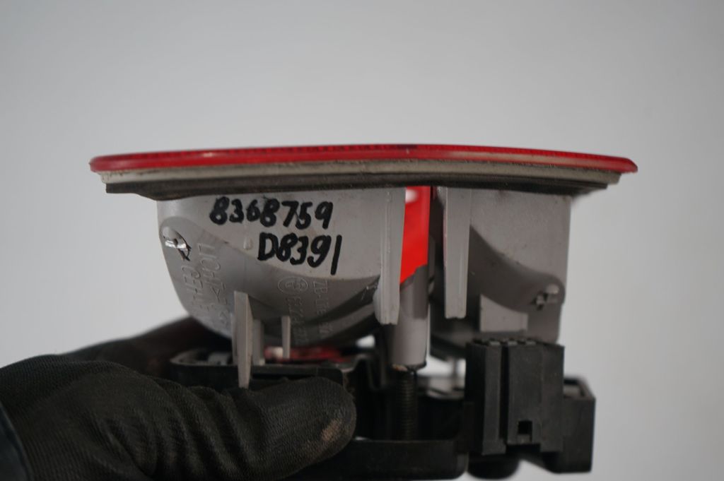 Tailgate rear/tail lights (7)