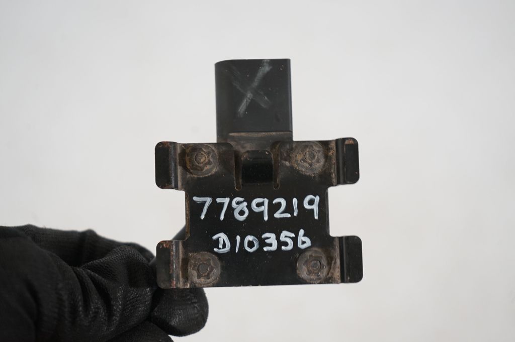 Exhaust gas pressure sensor (9)