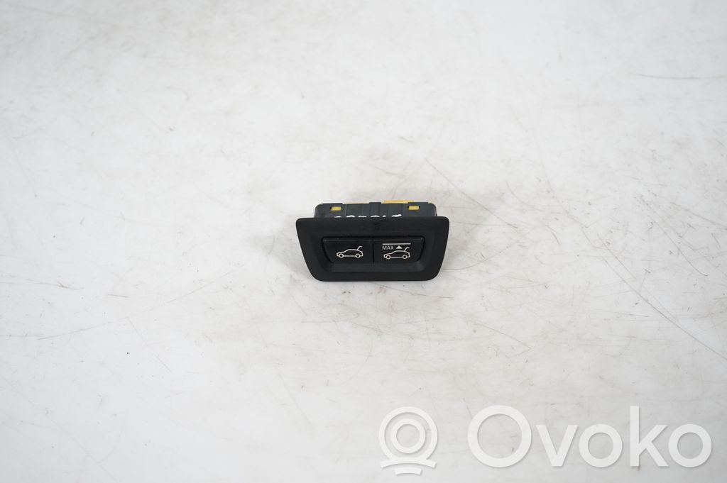 Tailgate opening switch