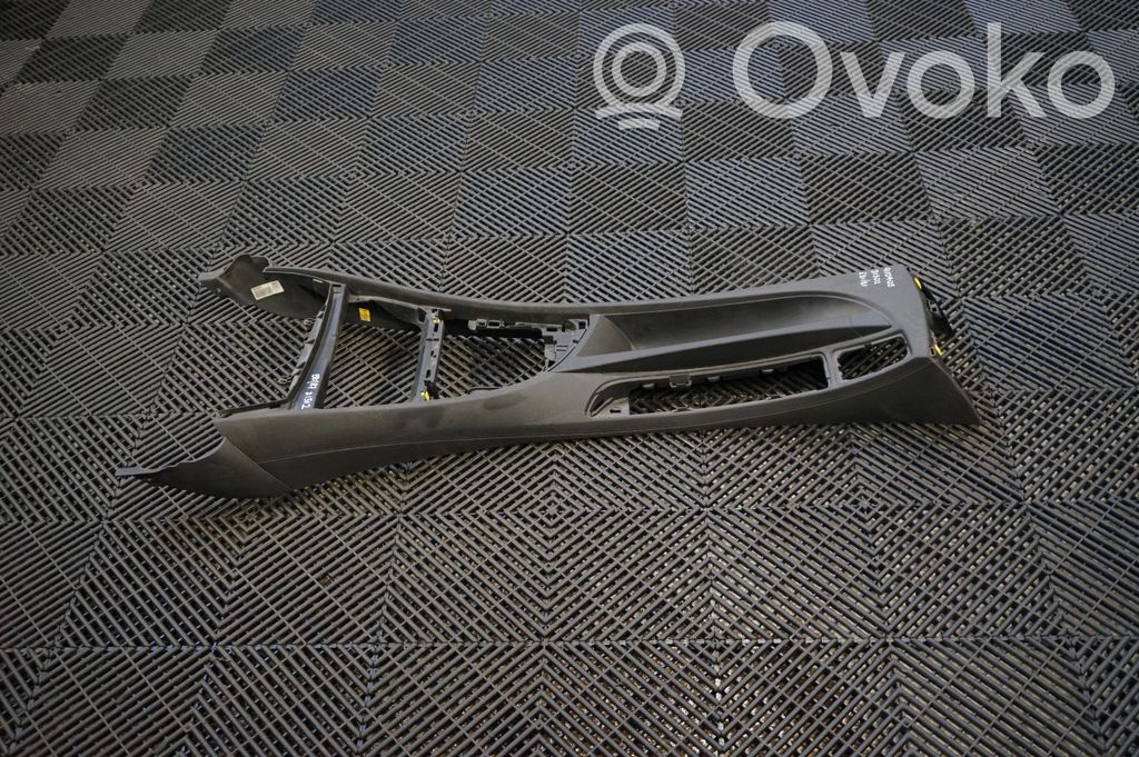 Center console (2)