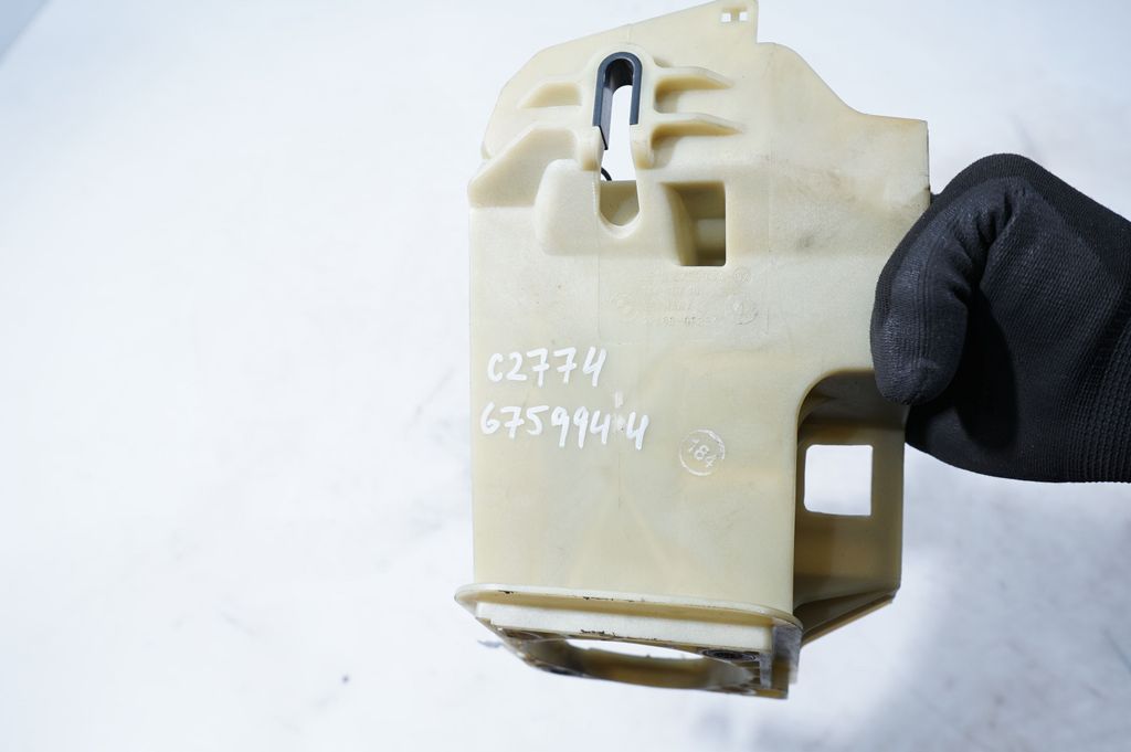 Brake pedal (8)