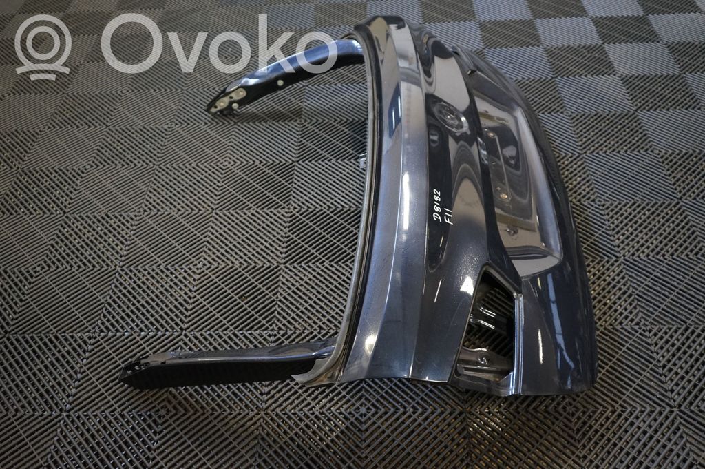 Tailgate/trunk/boot lid (4)