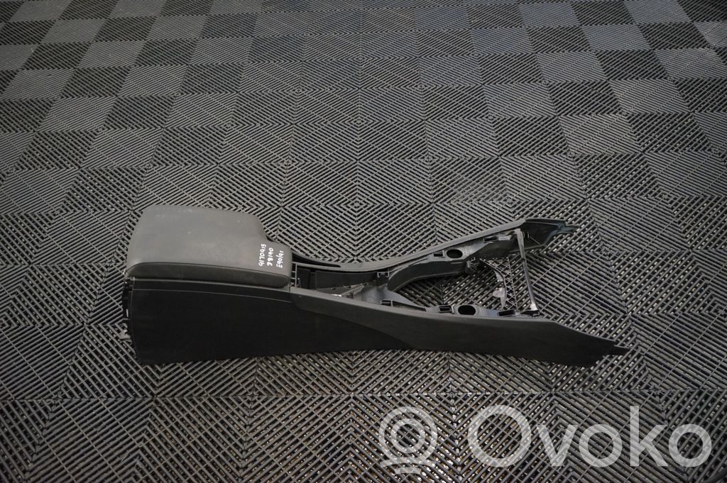 Center console (4)