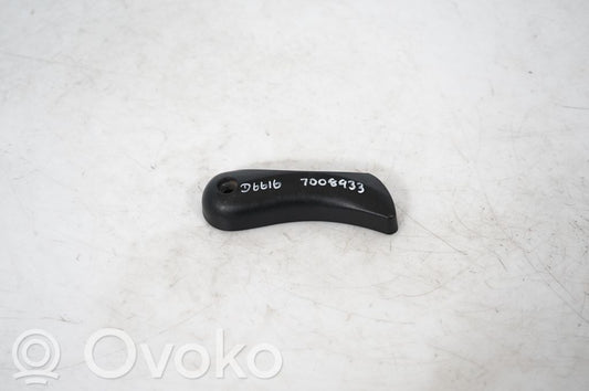 Engine bonnet (hood) release handle