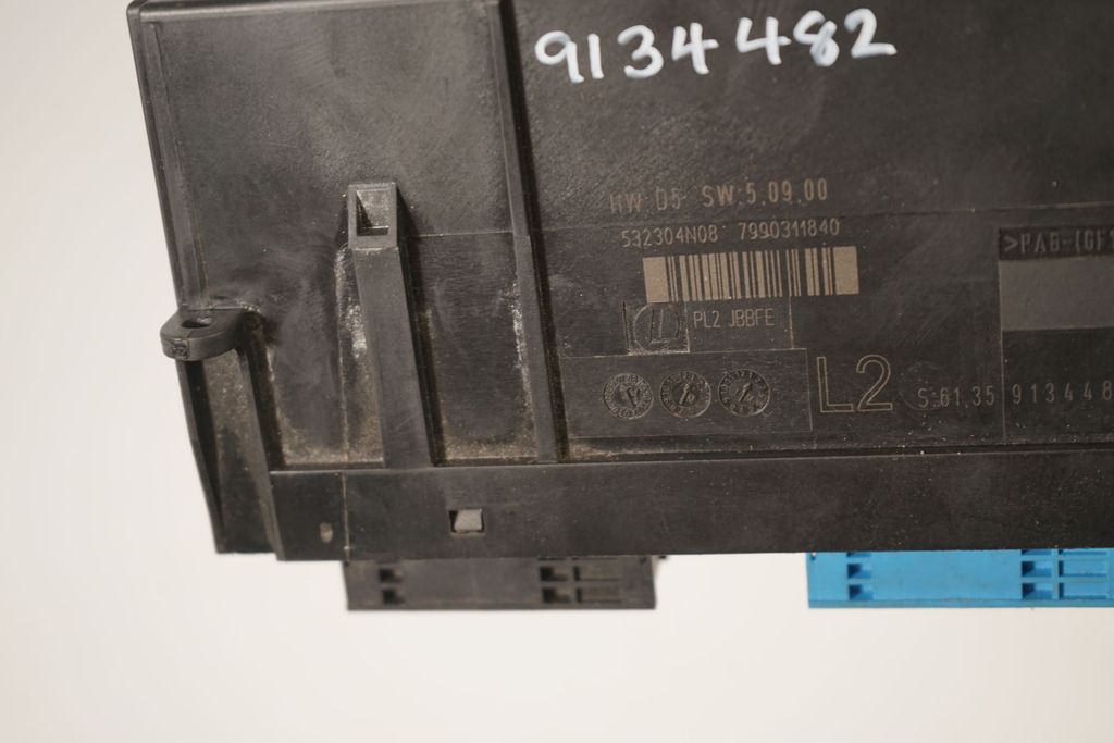 Comfort/convenience module (8)